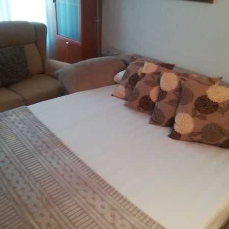 Apartamento "Paseo Del Sauco" Ezcaray Esterno foto