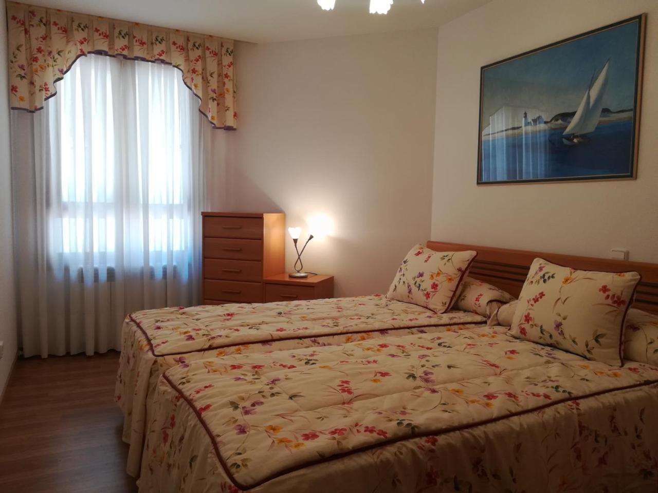 Apartamento "Paseo Del Sauco" Ezcaray Esterno foto