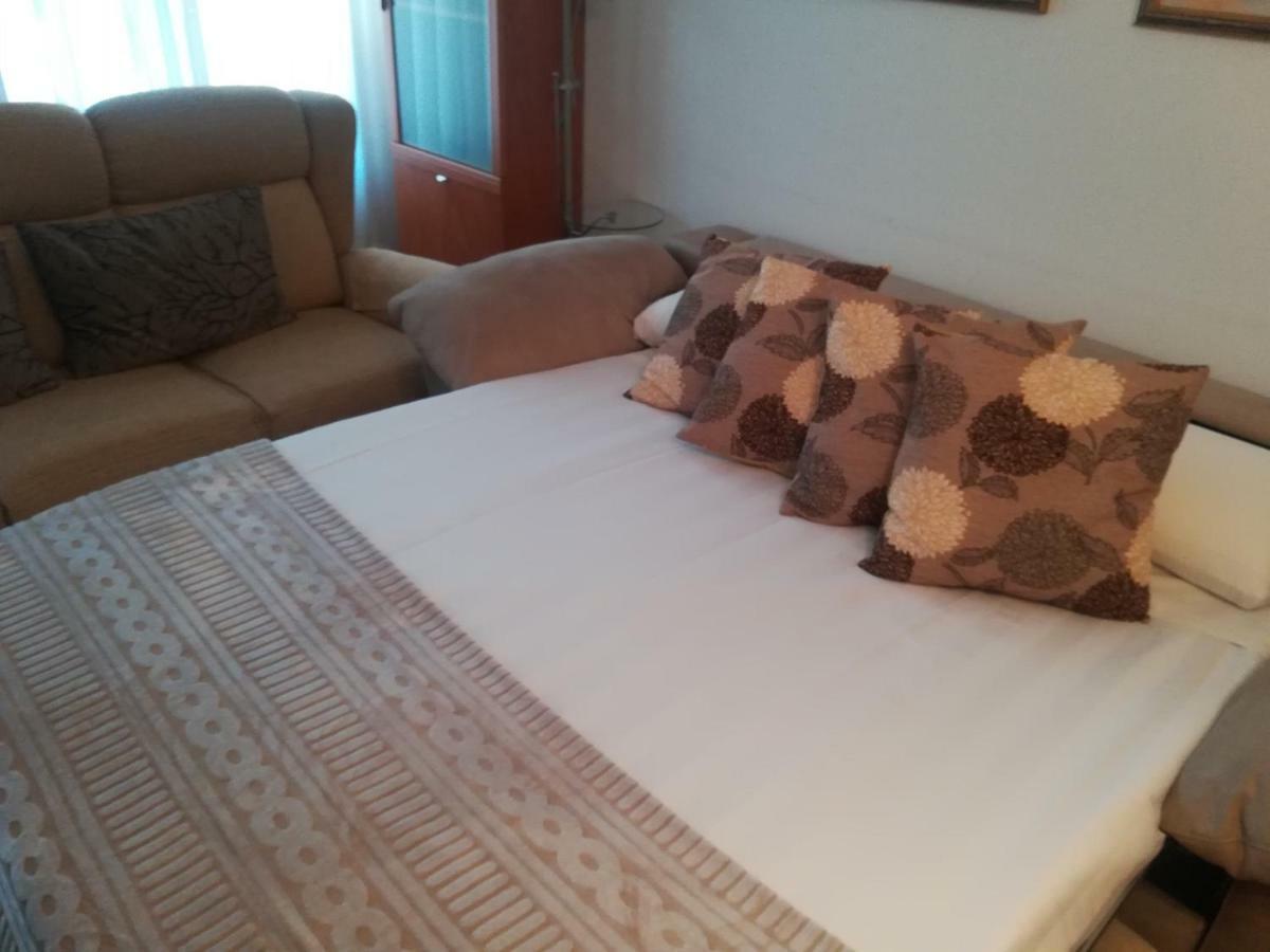 Apartamento "Paseo Del Sauco" Ezcaray Esterno foto